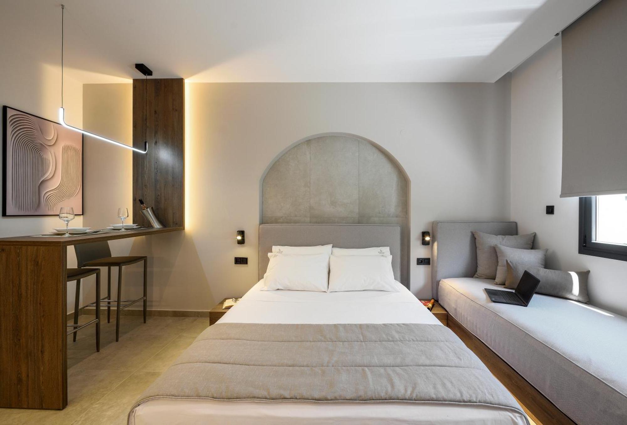 Loena Luxury Suites Thessaloniki Exterior photo