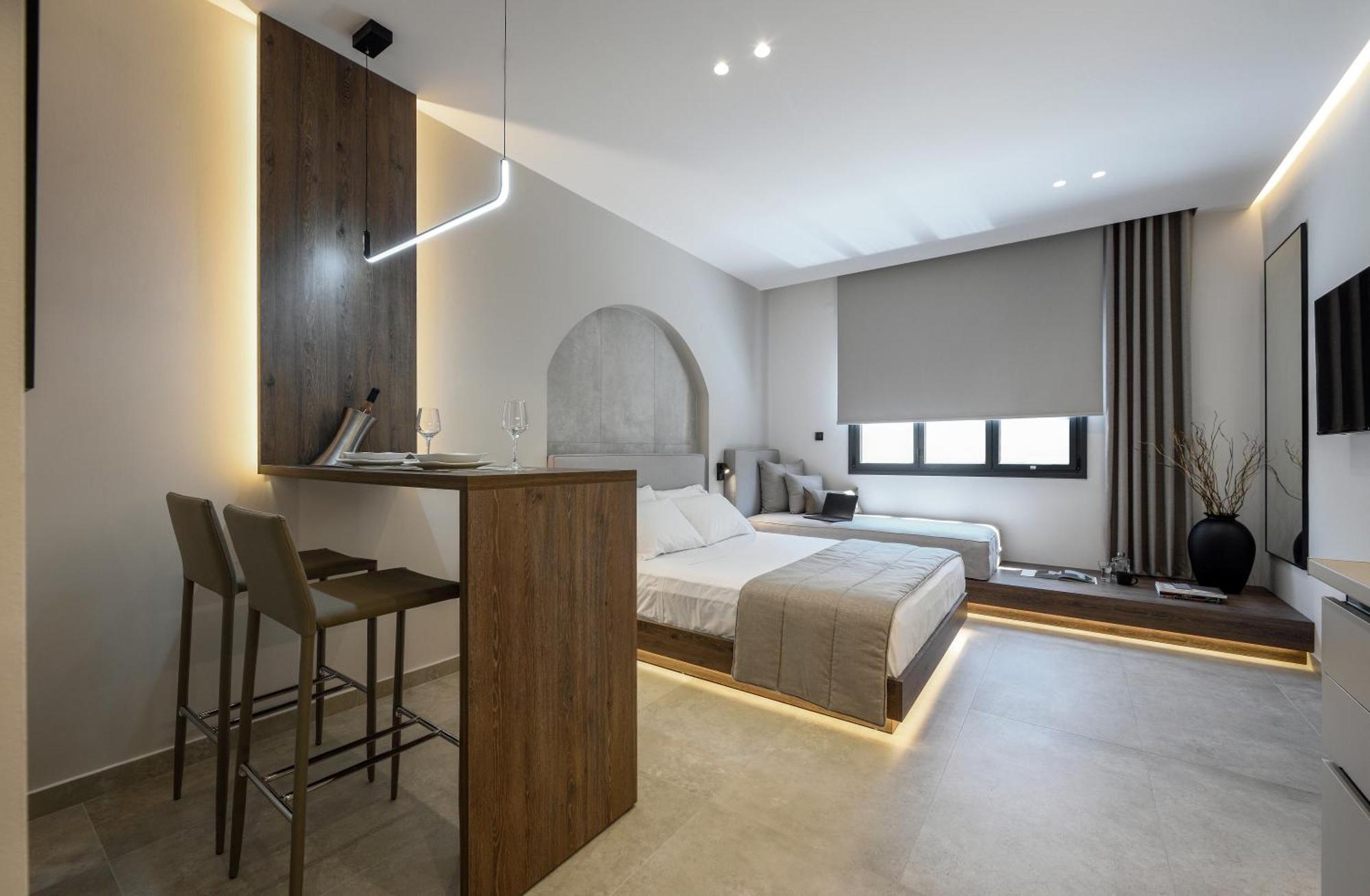 Loena Luxury Suites Thessaloniki Exterior photo