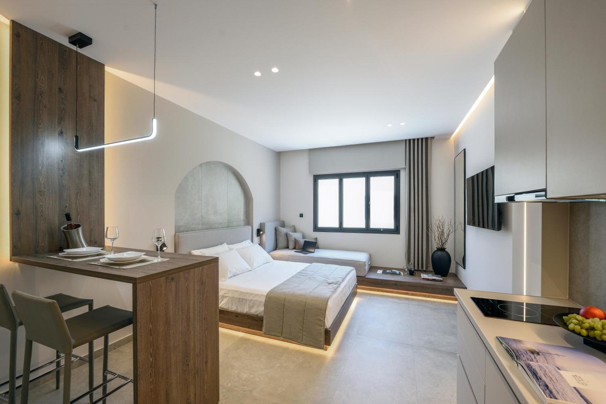 Loena Luxury Suites Thessaloniki Exterior photo